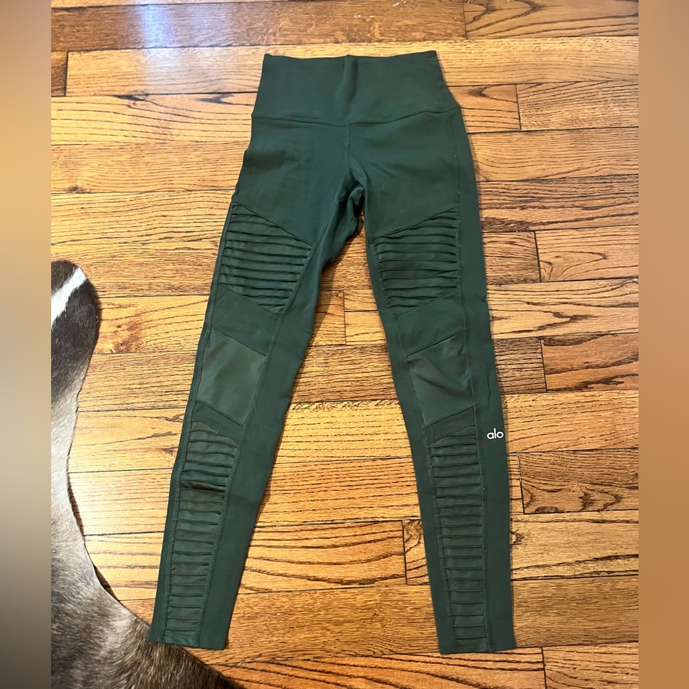 ALO Moto Leggings, size S, Olive Green